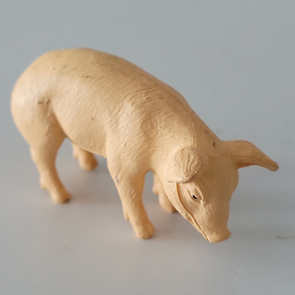 Rare SAFARI LTD 2" Pink Pig Sow Mother Farm Animal PVC Action Figure.  This rare
